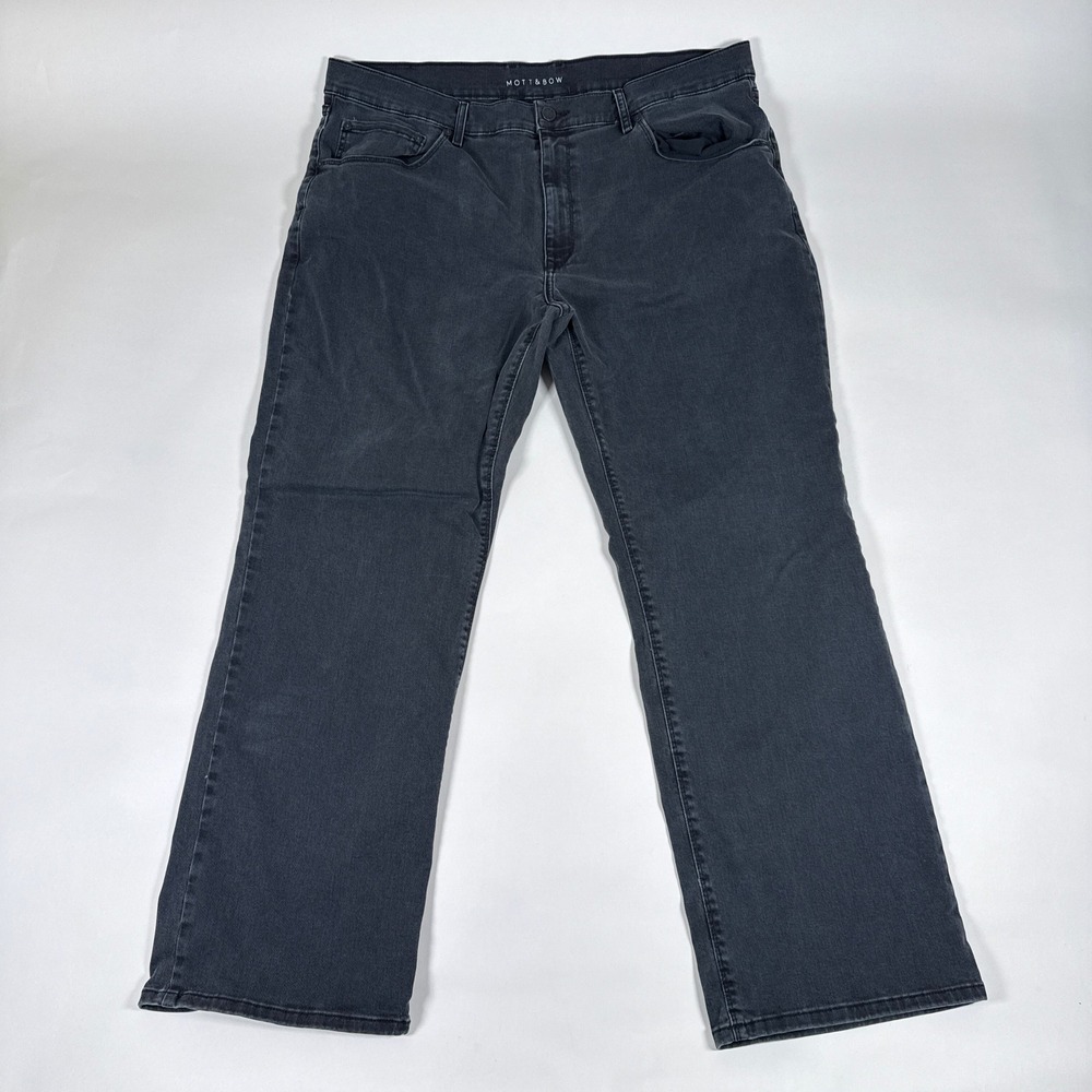 Mott & Bow Jeans Mens 42x32 Black Straight Leg Denim Stretch Casual Minimalist - Picture 1 of 10